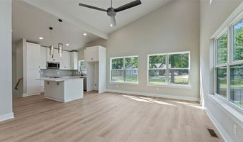 7 Embleton Dr, Bella Vista, AR 72714
