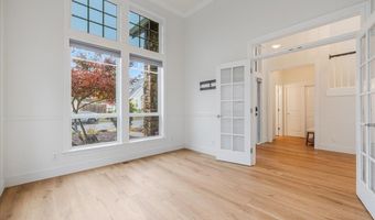 20870 YOSEMITE St NE, Aurora, OR 97002