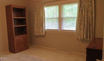 100 Lynndale Rd, Altoona, PA 16602