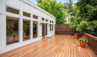2739 CHESAPEAKE St NW, Washington, DC 20008