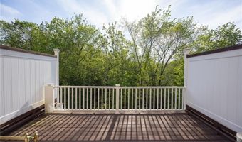 3399 Post Rd 7, Warwick, RI 02886