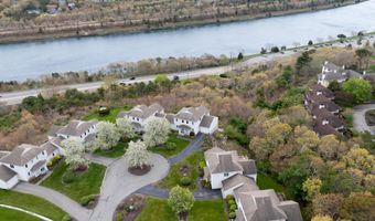2 Beach Plum Lane U E, Bourne, MA 02532