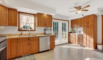 180 ABBOTTS Dr, Abbottstown, PA 17301