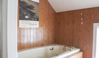 117 Blackstrap Rd, Falmouth, ME 04105