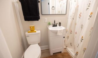 1827 Fulton St, Anderson, IN 46016