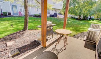 227 Paddington Ct 7-7, Englishtown, NJ 07726