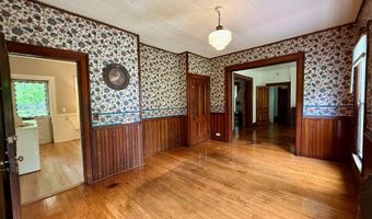 927 Water St, Bennington, VT 05257