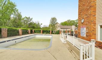 1316 Holgate Dr G5, Ballwin, MO 63021