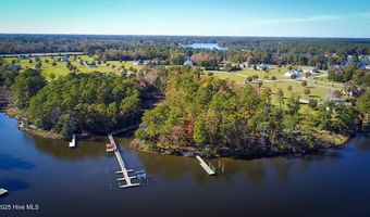 76 Club House Dr, Arapahoe, NC 28510