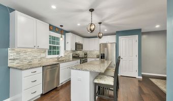 19 Linwood Dr, Alton, NH 03809