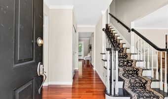 1218 Chavaniac Dr, Ballwin, MO 63011