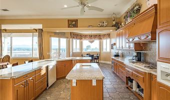 13724 Chateau Ct, Apple Valley, CA 92307