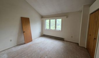 9 Evergreen Ln, Brattleboro, VT 05301