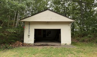 21 7th St, Auburn, ME 04210