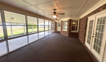 701 Gloria St, Adel, GA 31620