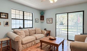 331 Lanesville Dr, Apalachicola, FL 32320