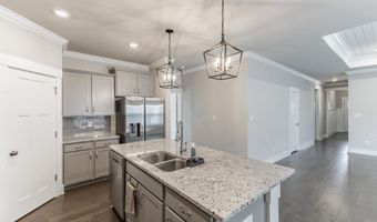 14741 Greenleaf Dr, Athens, AL 35613