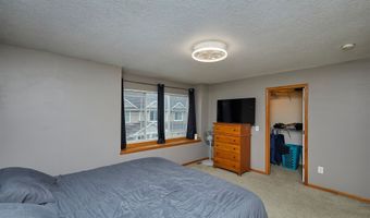 1227 NE 8th Ln, Ankeny, IA 50021