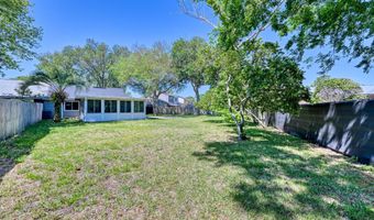 582 AQUATIC Dr, Atlantic Beach, FL 32233