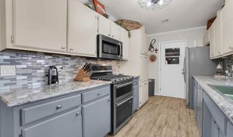 605 Comanche Trl, Altus, OK 73521