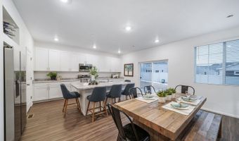 22382 E 38th Pl, Aurora, CO 80019