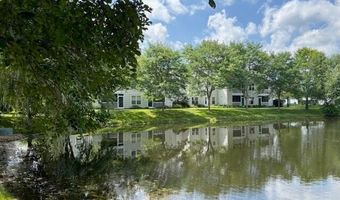 2800 S Knightsbridge Cir, Ann Arbor, MI 48105