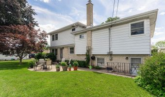 89 S Clarendon Ave, Addison, IL 60101