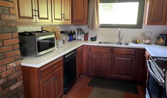 17 James St, Bangor, ME 04401