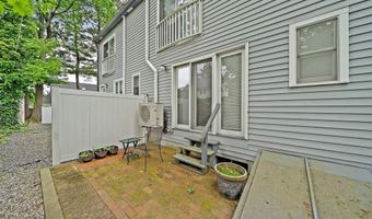 141 Pleasant St 7, Attleboro, MA 02703