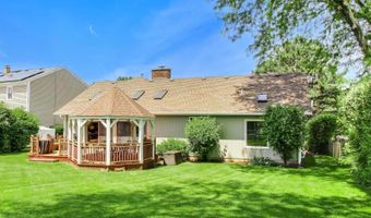 611 W Whiting Ln, Arlington Heights, IL 60004
