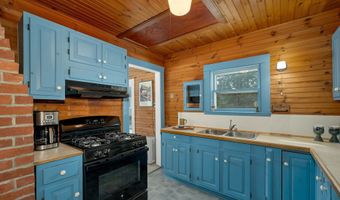 20 Boat Cove Rd, Alton, NH 03810