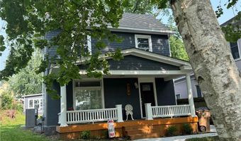 928 S 6th St, Atchison, KS 66002