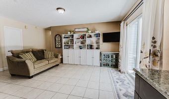 212 SUMMERSET Dr, Apopka, FL 32712