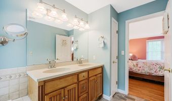 8 Rock Rd, Attleboro, MA 02703