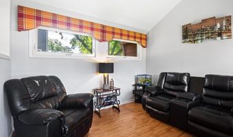 300 W 3RD Ave, Barrington, NJ 08007