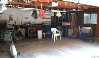 6528 Winona St, Allen Park, MI 48101