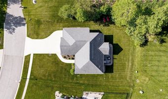 1123 N Dewey St, Auburn, IN 46706