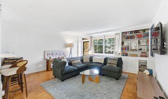 2030 N ADAMS St 911, Arlington, VA 22201