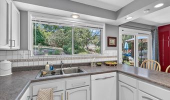 635 Chestnut St, Ashland, OR 97520