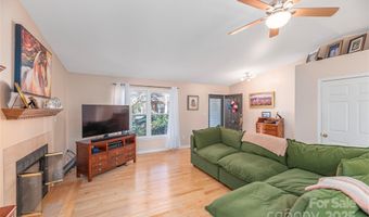 32 Foxberry Dr, Arden, NC 28704