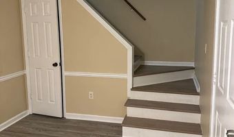 1775 S Milledge APT 20, Athens, GA 30605