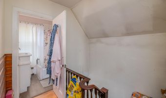 91 Gage St, Augusta, ME 04330