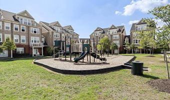 42581 SUNSET RIDGE Sq, Ashburn, VA 20148