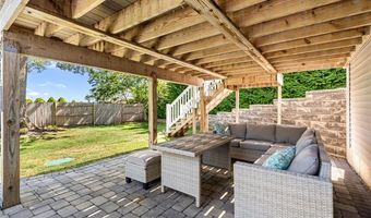 123 Terrace Ave, Cumberland, RI 02864