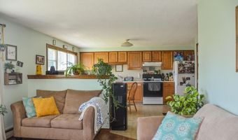 499 W River Rd, Augusta, ME 04330