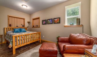 21626 GLAZE Rd, Veneta, OR 97487