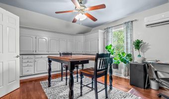 11806 E Arbor Dr, Anchorage, KY 40223