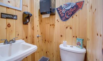 11 Hobart Rd, Bristol, NH 03222