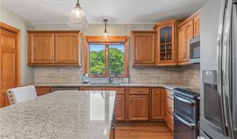 3 Courtney Ln, Hopkinton, RI 02832