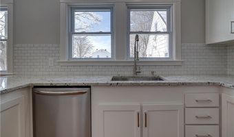429 Forest Ave, Middletown, RI 02842